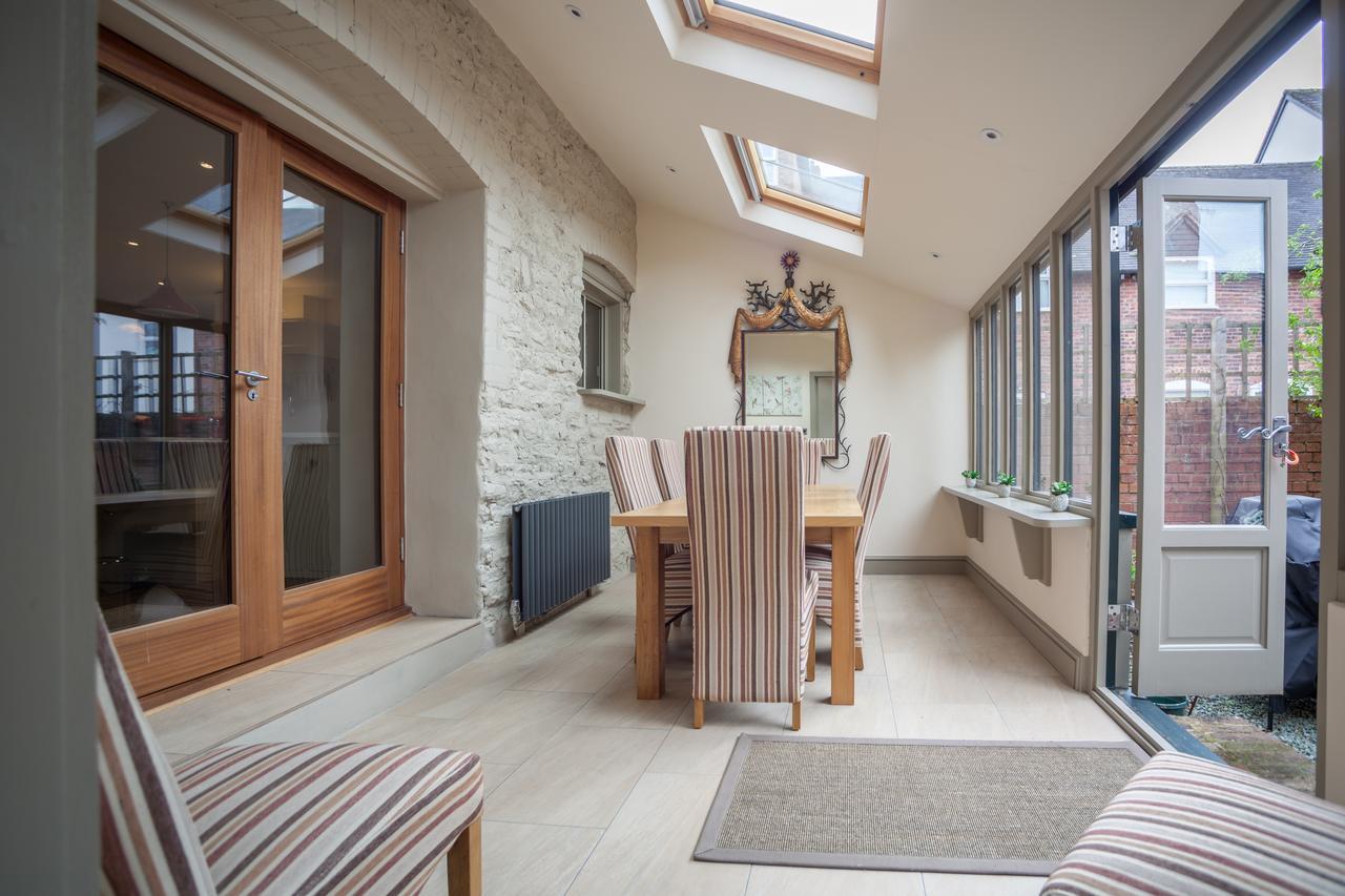 Ludlow - Linnet House - Well Presented Townhouse With Parking - Perfect Location For Exploring On Foot, Sleeps Up To 8 Guests - Hosted By Rentmyhouse Extérieur photo